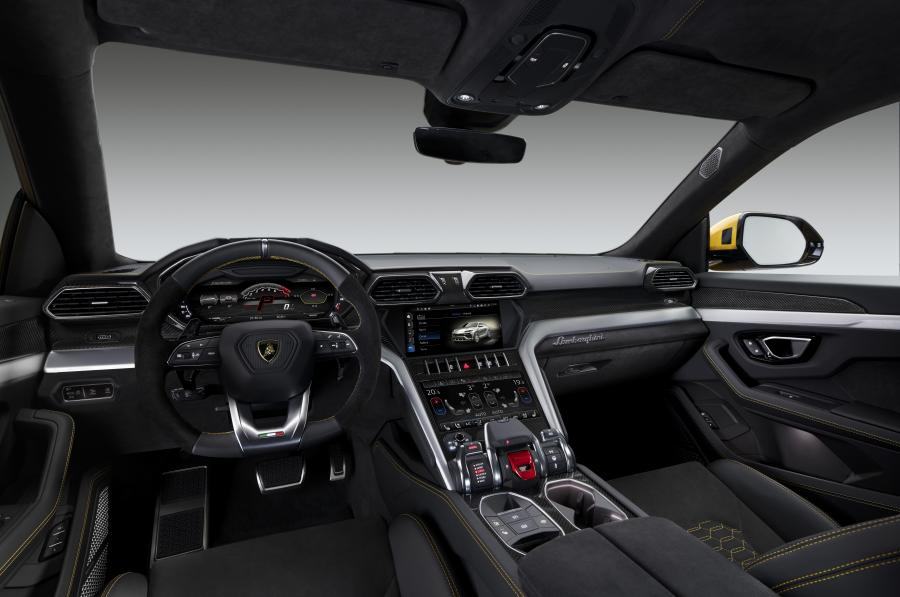 Торпедо Lamborghini Urus 2018 года  (WW) (фото 9 из 39)